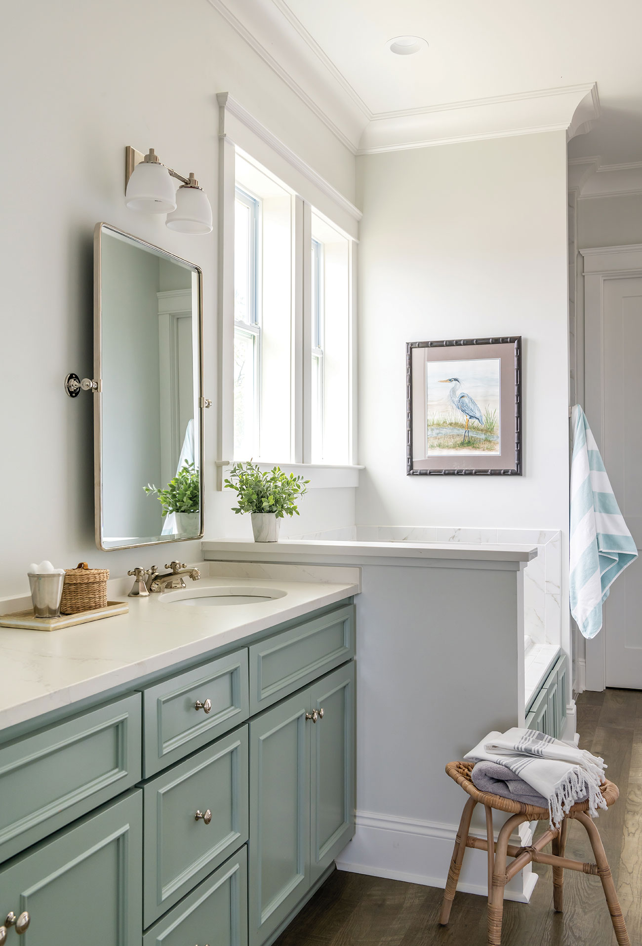 Coastal guest bathroom vanity