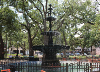 Bienville Square fountain