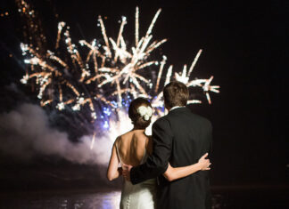 10 Signs You’re at a Mobile Bay Wedding