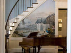 Monmouth Historic Inn & Gardens