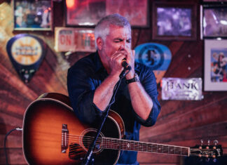 Taylor Hicks Is Back in Bama