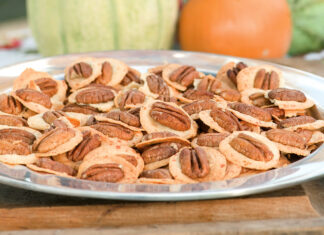 Miss Marietta’s Cheese Wafers cheese wafers